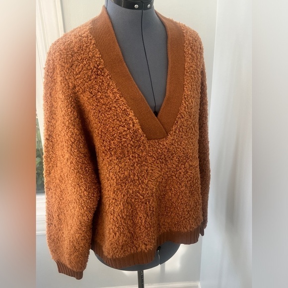 NWT UGG Sz L Dreeann Soft Plush Fleece Wool Blend V-Neck Teddy Bear Long Sleeve - Picture 5 of 16